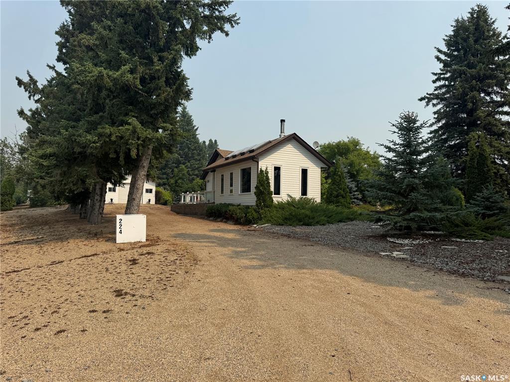 224 Service Road W, SK020744, Saskatchewan,