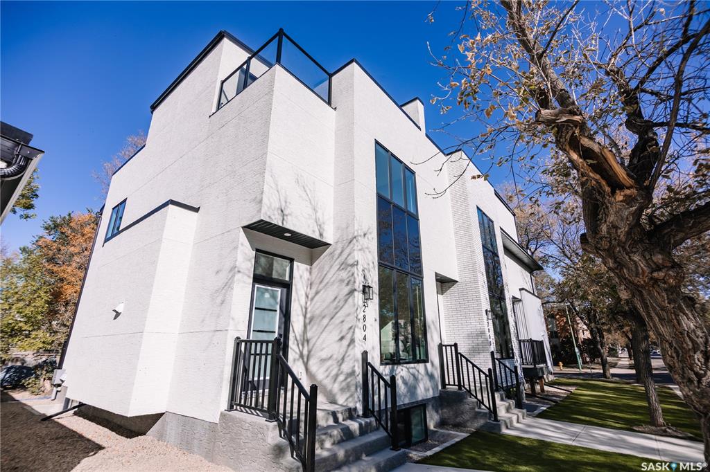 Second View of 2804 14th Avenue, Cathedral RG, Regina, Saskatchewan, S4T 5S8