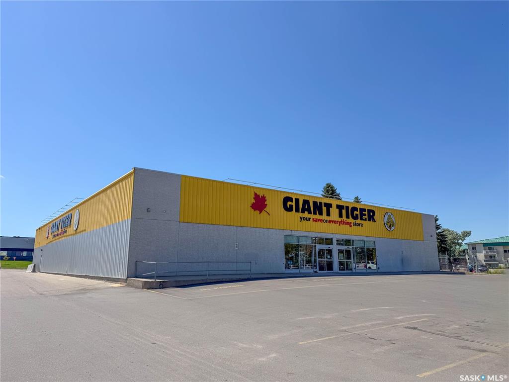 267 32nd Street W #St W, SK020828, Saskatchewan,