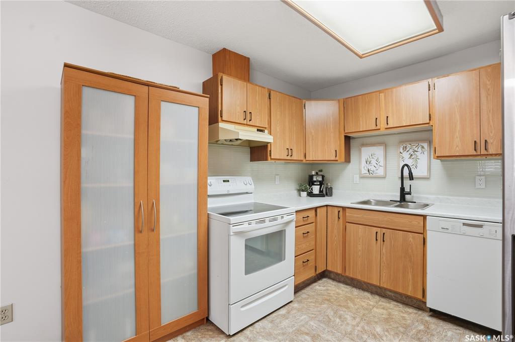 Fifth View of 1006 9th Street E #204, Varsity View, Saskatoon, Saskatchewan, S7H 0N2