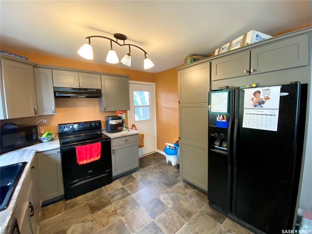 Fifth View of 204 4th Street E, Carnduff, Saskatchewan, S0C 0S0