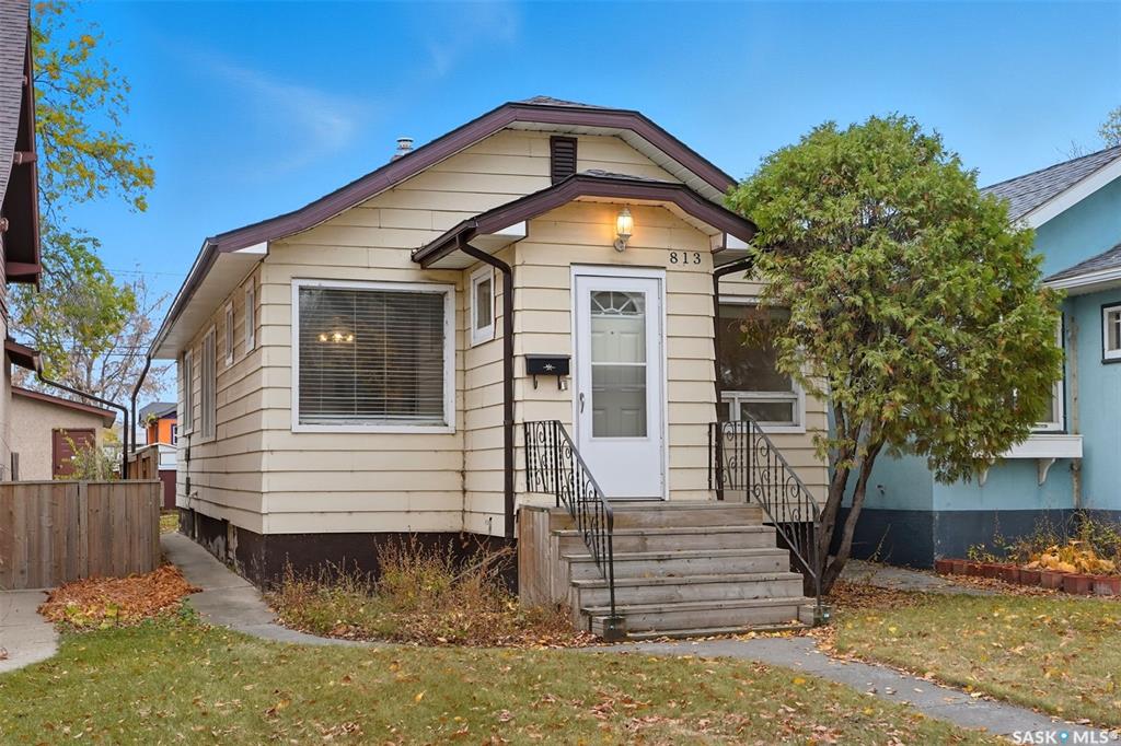 Second View of 813 4th Avenue N, City Park, Saskatoon, Saskatchewan, S7K 2N3
