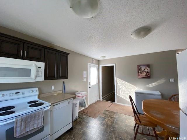 Fifth View of 320 4th Avenue, Dodsland, Saskatchewan, S0L 0V0