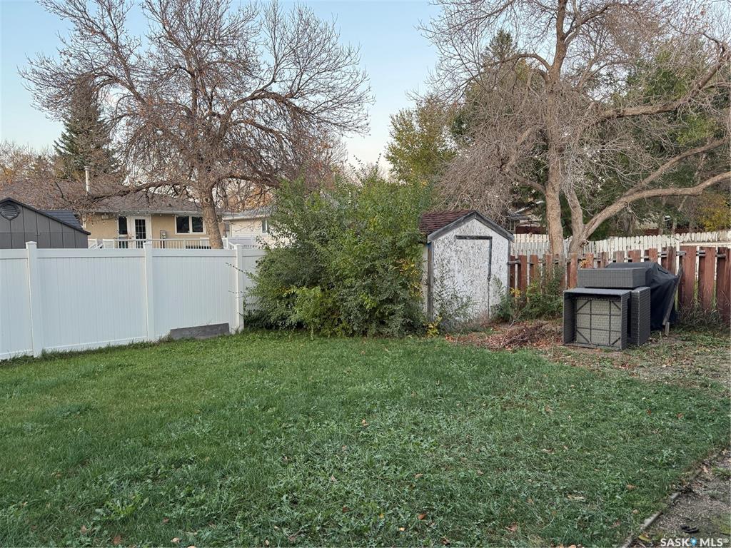 Fifth View of 138 Thomson Avenue, Glencairn Village, Regina, Saskatchewan, S4N 5L3