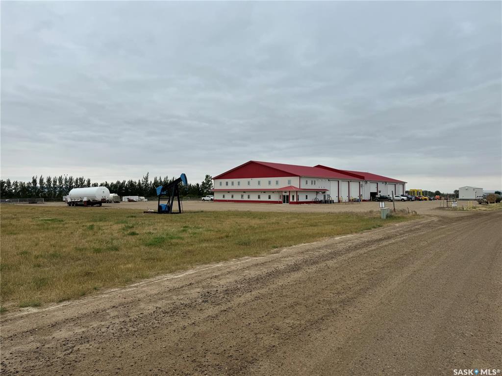 Second View of 102 Supreme ST, Estevan, Saskatchewan, S0C 0M0