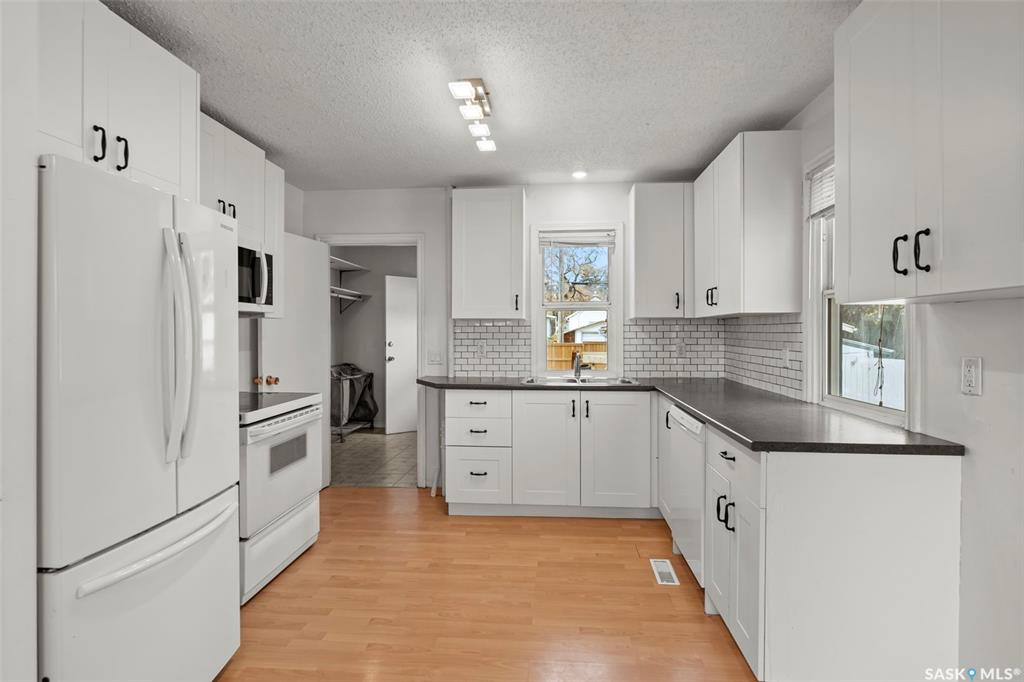 Third View of 1508 H Avenue N, Mayfair, Saskatoon, Saskatchewan, S7L 2E8