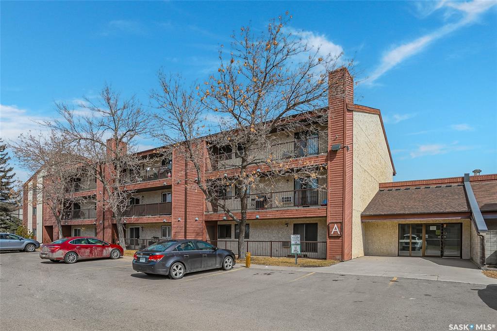 Second View of 4040 8th Street E #310B, Wildwood, Saskatoon, Saskatchewan, S7H 5L4