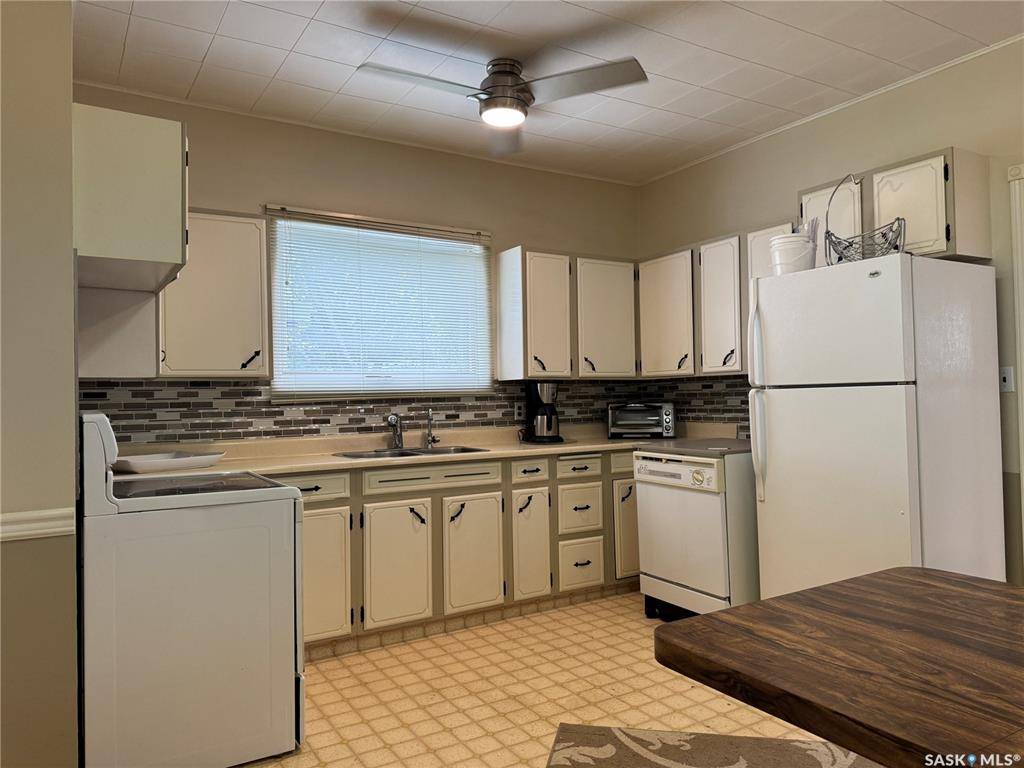Fifth View of 405 3rd Street E, Wynyard, Saskatchewan, S0A 4T0