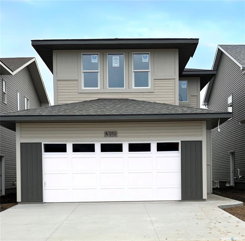 959 Traeger Manor, SK021088, Saskatchewan,