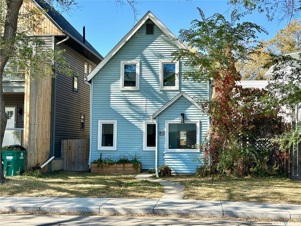 Second View of 537 F Avenue S, Riversdale, Saskatoon, Saskatchewan, S7M 1T6
