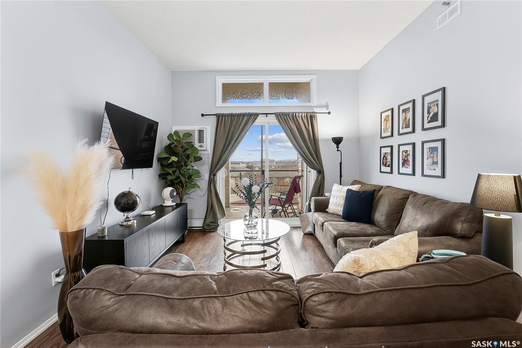 Third View of 1300 Stockton Street N #409E, Lakeridge RG, Regina, Saskatchewan, S4X 0G1