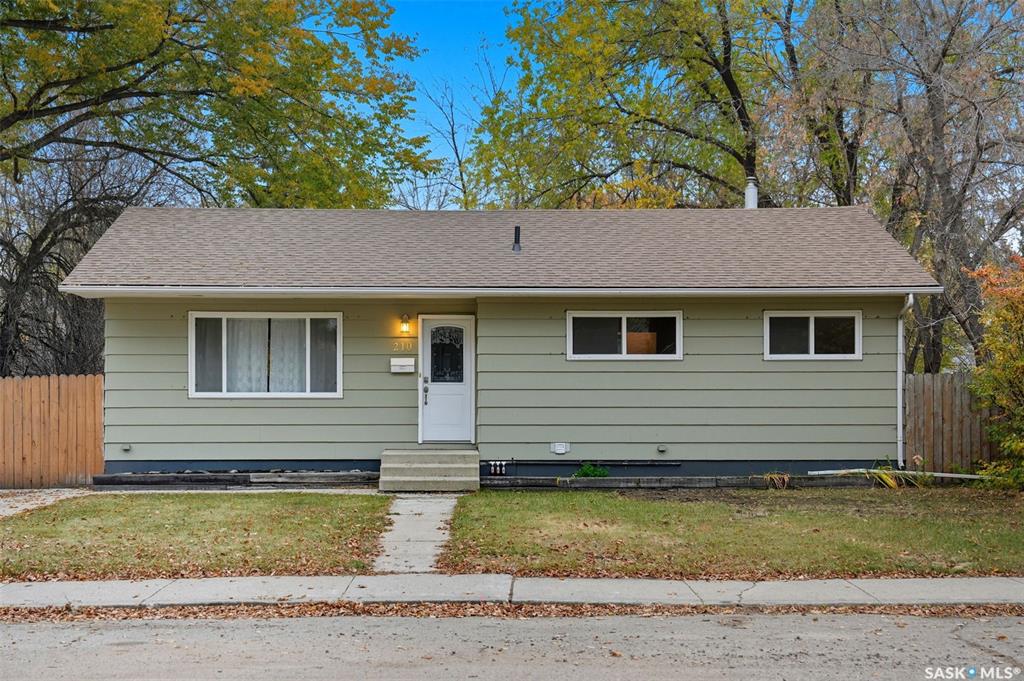 Second View of 210 Cascade Street, Avalon, Saskatoon, Saskatchewan, S7J 0M3