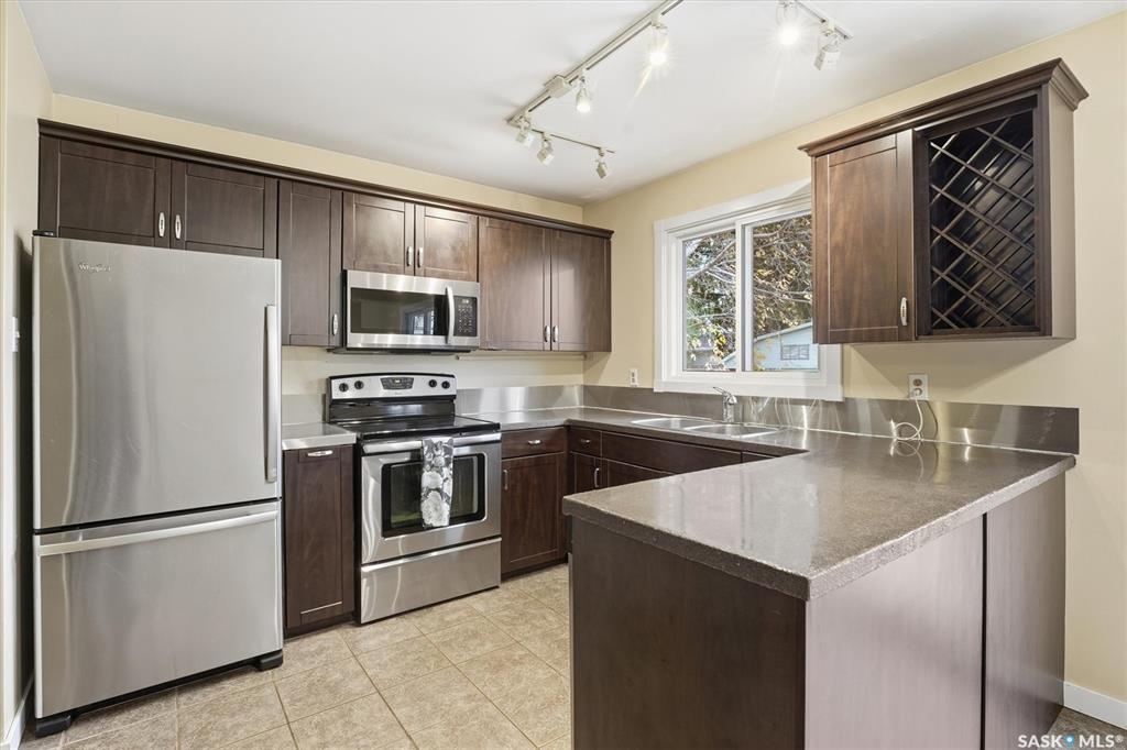 Second View of 317 Fisher Crescent, Confederation Park, Saskatoon, Saskatchewan, S7L 5E1
