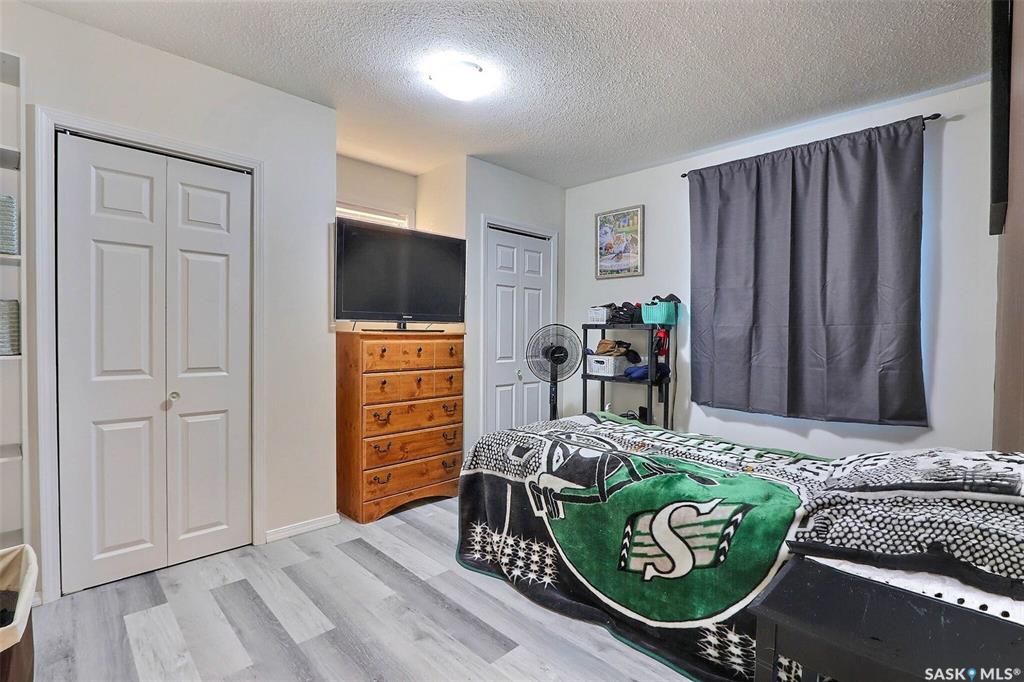 Fourth View of 860 7th Street E, East Flat, Prince Albert, Saskatchewan, S6V 0T2