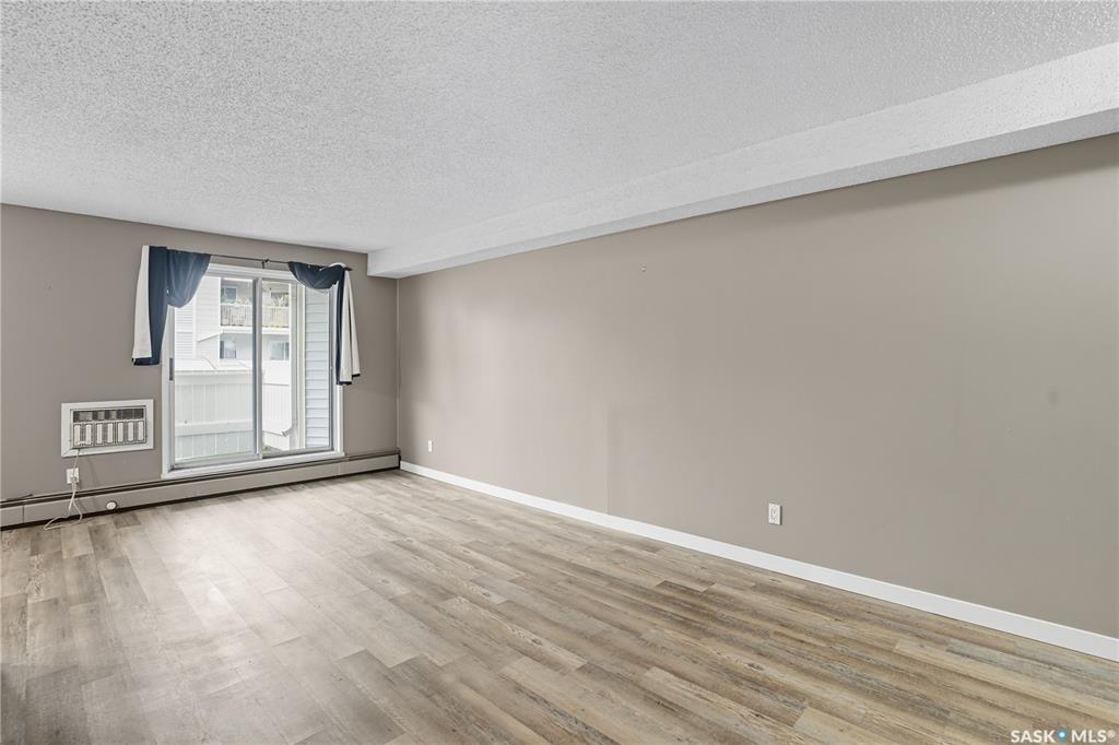 Fifth View of 309 B Cree Crescent #107, Lawson Heights, Saskatoon, Saskatchewan, S7K 7Y3