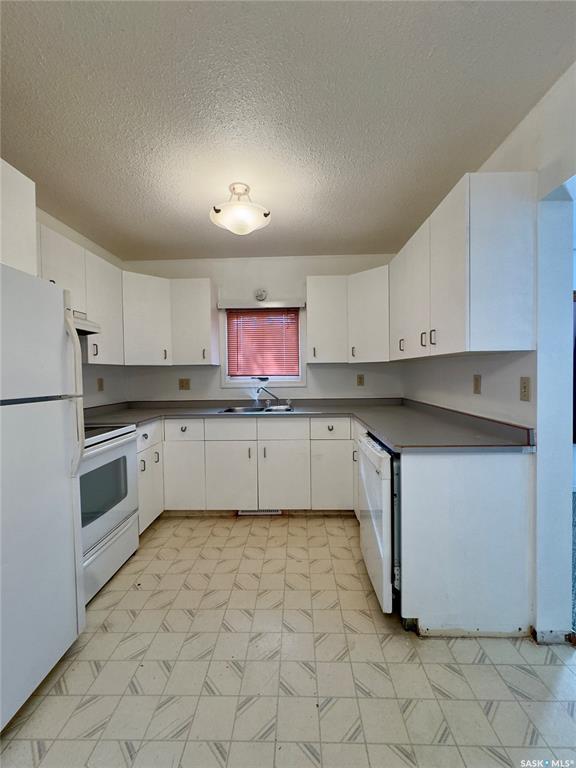 Fifth View of 2008 2nd Avenue W, Waldheim, Saskatchewan, S0K 4R0