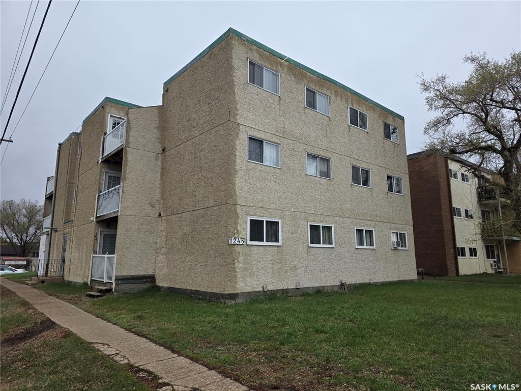 MLS® listing #SK021486 for sale located at 1245 12 Th Avenue Sw