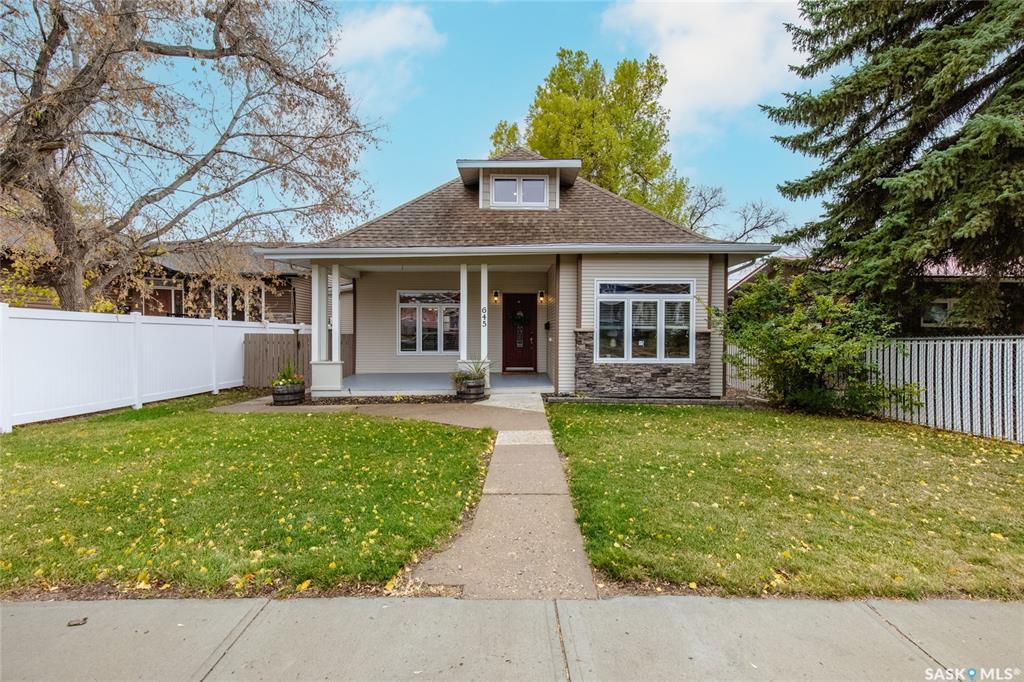 MLS® listing #SK021519 for sale located at 645 Hochelaga Street W