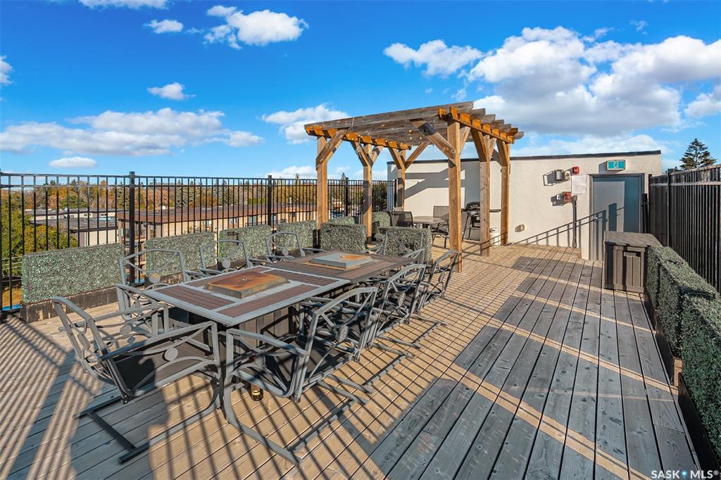 Fourth View of 811 Hilliard Street W, Exhibition, Saskatoon, Saskatchewan, S7M 0G5