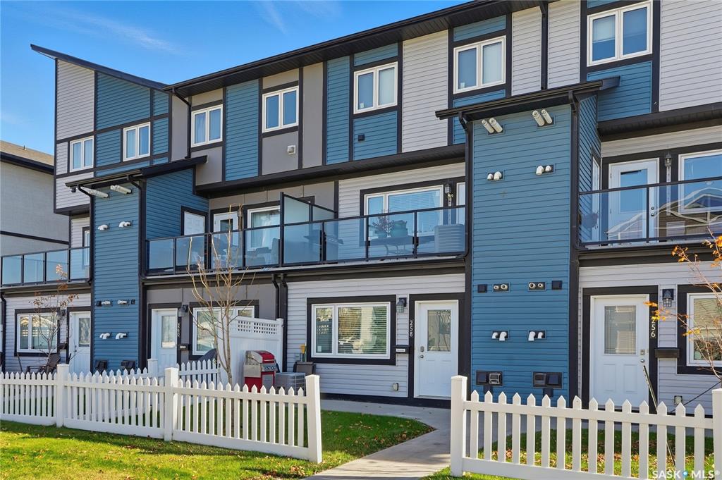 250 Akhtar Bend #258, SK021874, Saskatchewan,