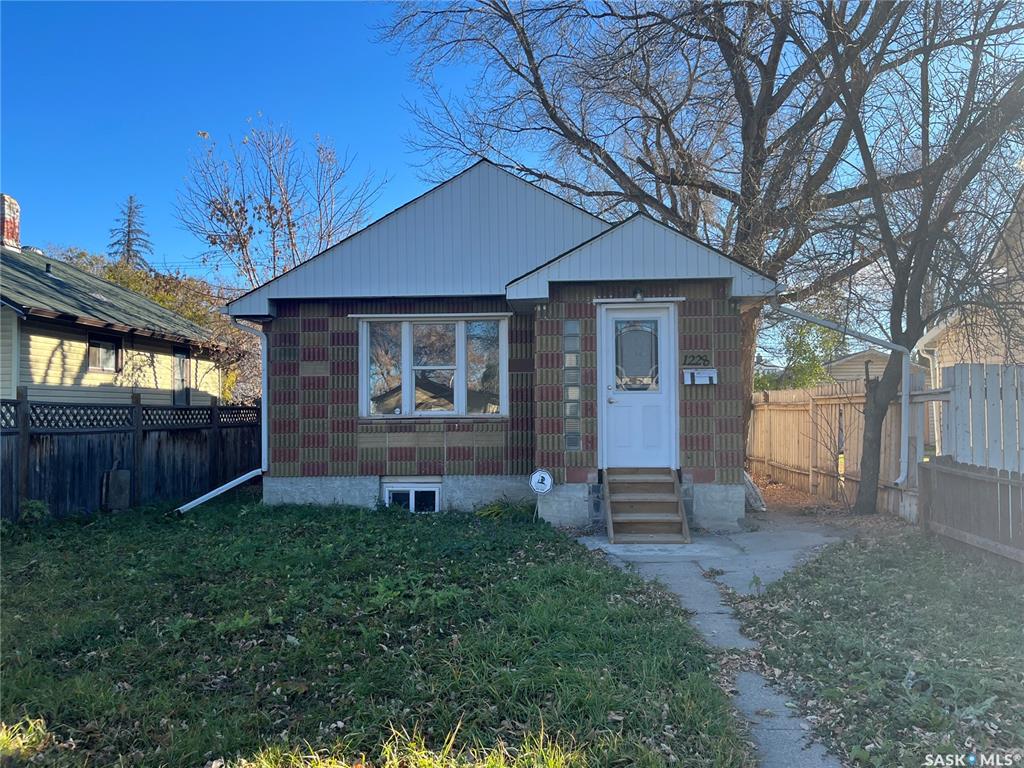 MLS® listing #SK021885 for sale located at 1228 1st Avenue N