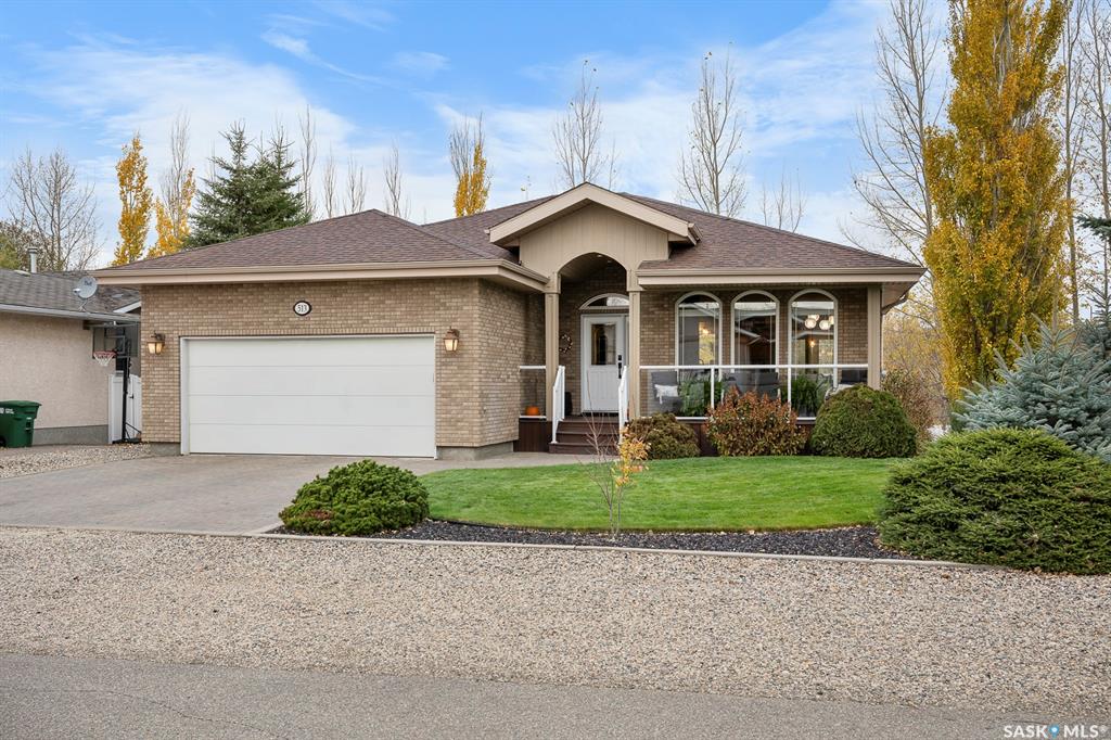 MLS® listing #SK021890 for sale located at 513 Meadow Road