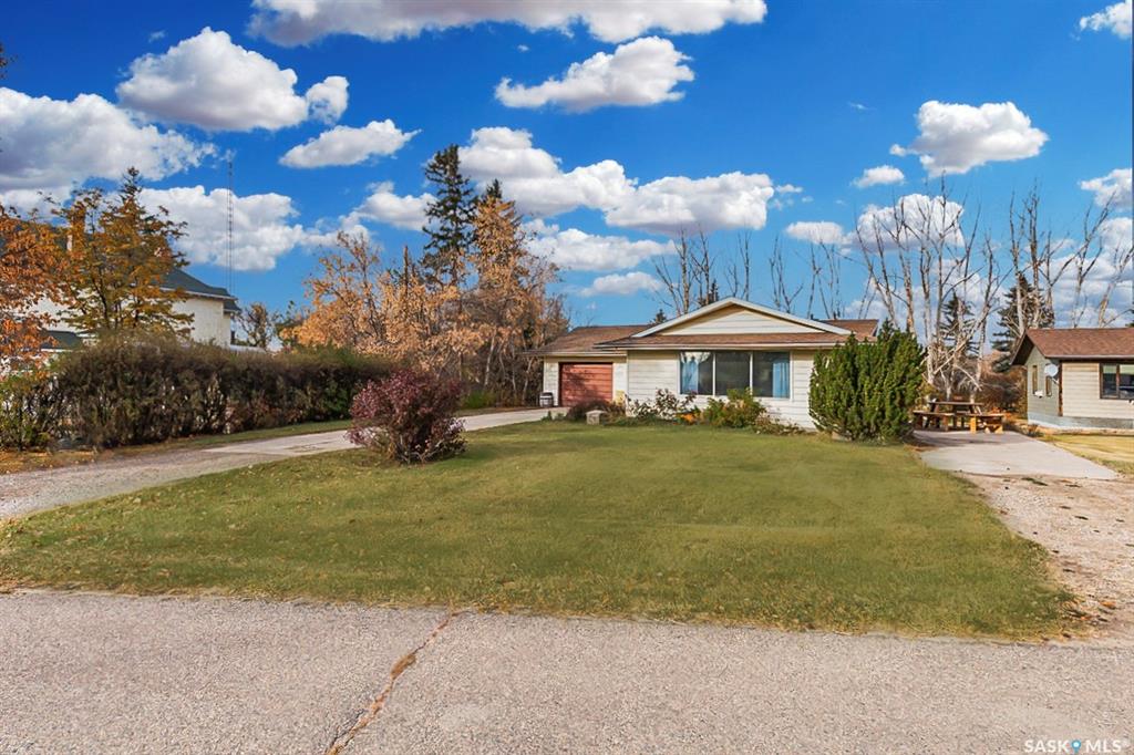 Second View of 303 Love Street, Luseland, Saskatchewan, S0L 2A0