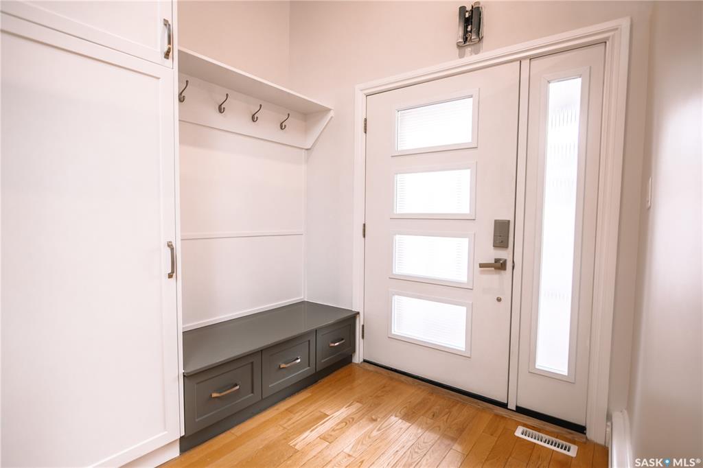 Fifth View of 3319 29th Avenue, Parliament Place, Regina, Saskatchewan, S4S 2P1