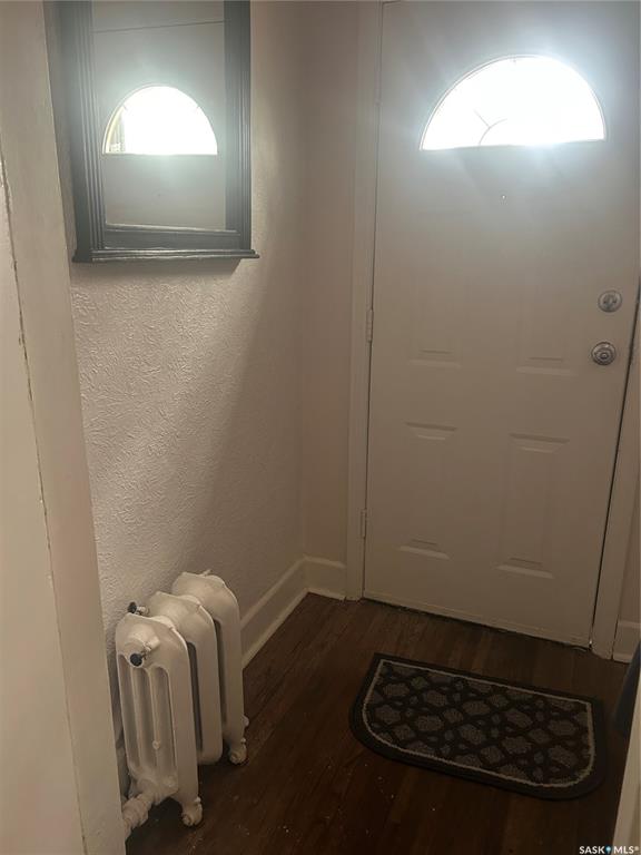 Third View of 919 C Avenue N, Caswell Hill, Saskatoon, Saskatchewan, S7L 1W7