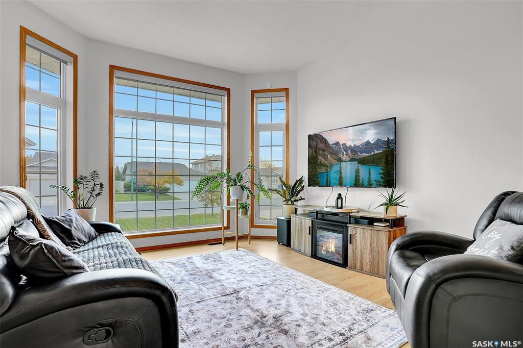 Fifth View of 446 Fairway Road N, Westhill RG, Regina, Saskatchewan, S4Y 1A2