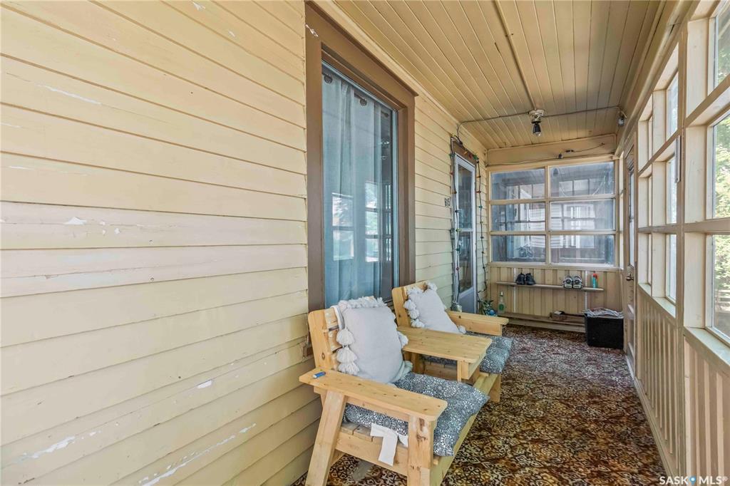 Fourth View of 615 G Avenue S, Riversdale, Saskatoon, Saskatchewan, S7M 1V8