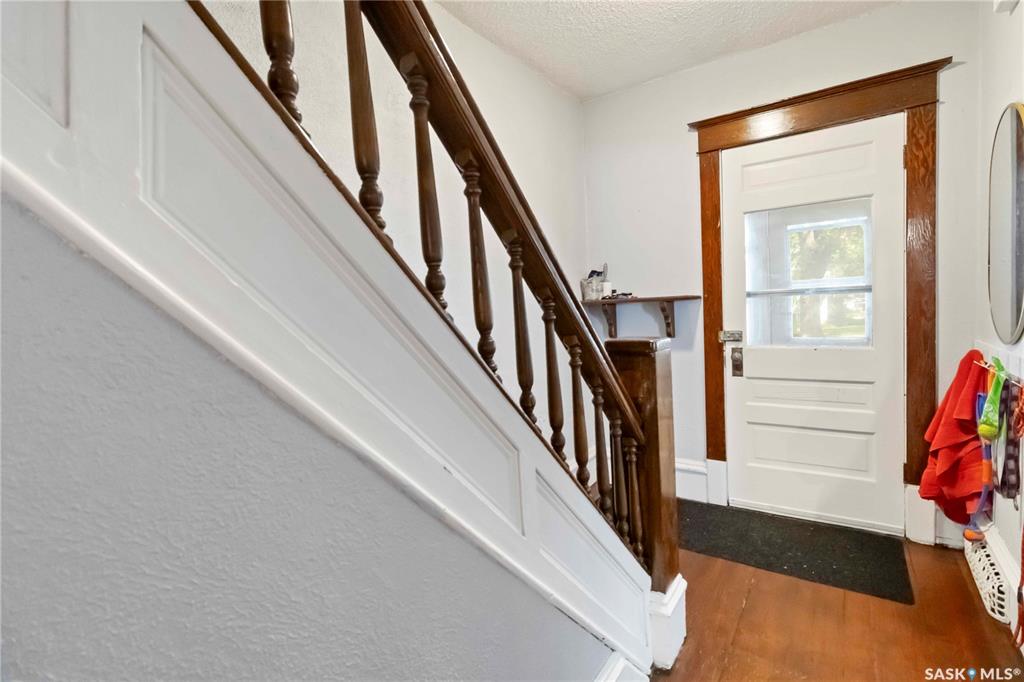 Fifth View of 615 G Avenue S, Riversdale, Saskatoon, Saskatchewan, S7M 1V8