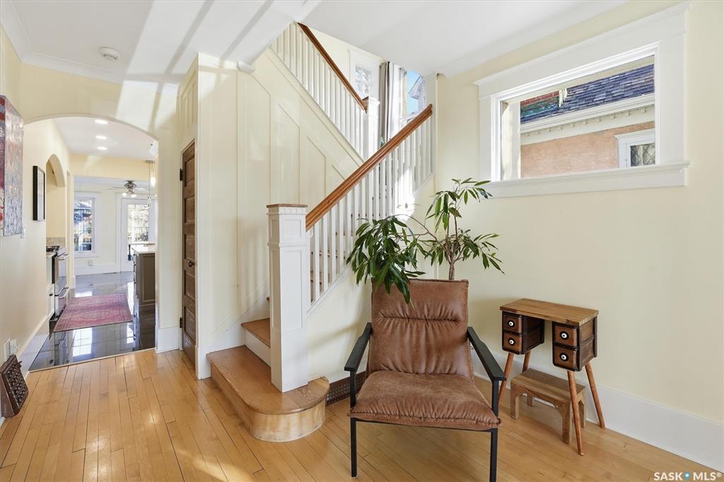 Fifth View of 702 Queen Street, City Park, Saskatoon, Saskatchewan, S7K 0M9