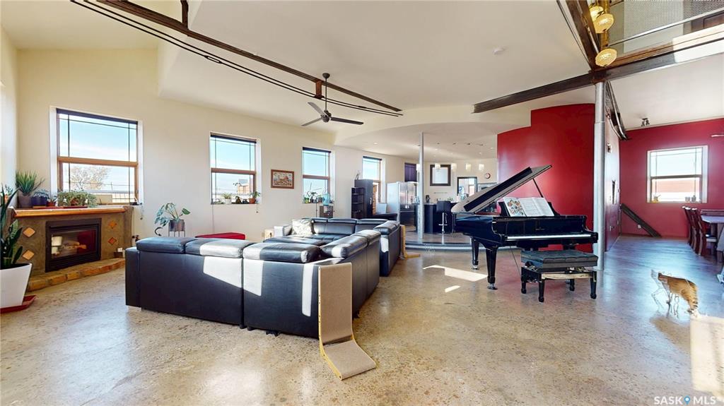 Second View of 2007 6th Avenue, Warehouse District, Regina, Saskatchewan, S4R 1B1