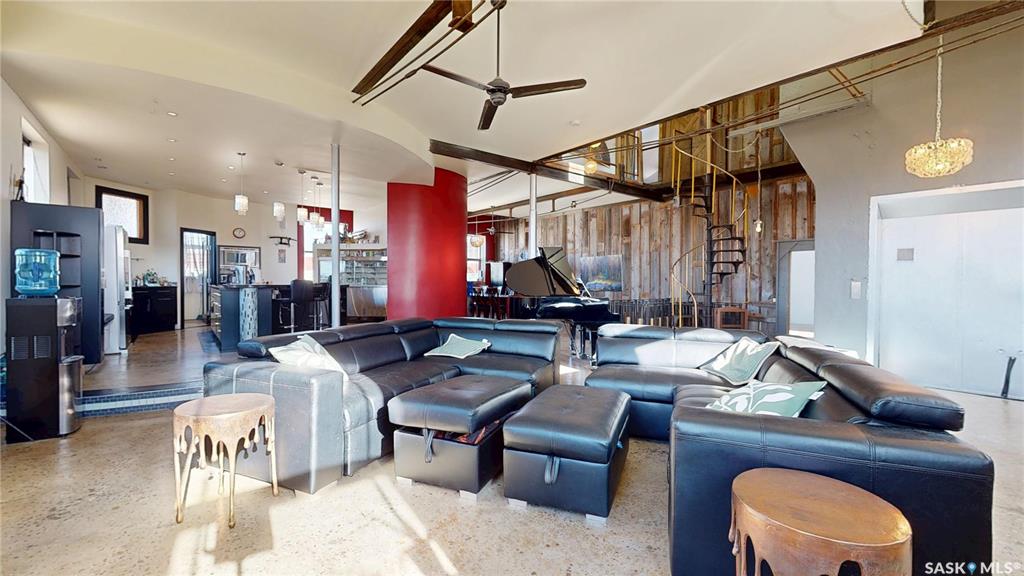 Third View of 2007 6th Avenue, Warehouse District, Regina, Saskatchewan, S4R 1B1