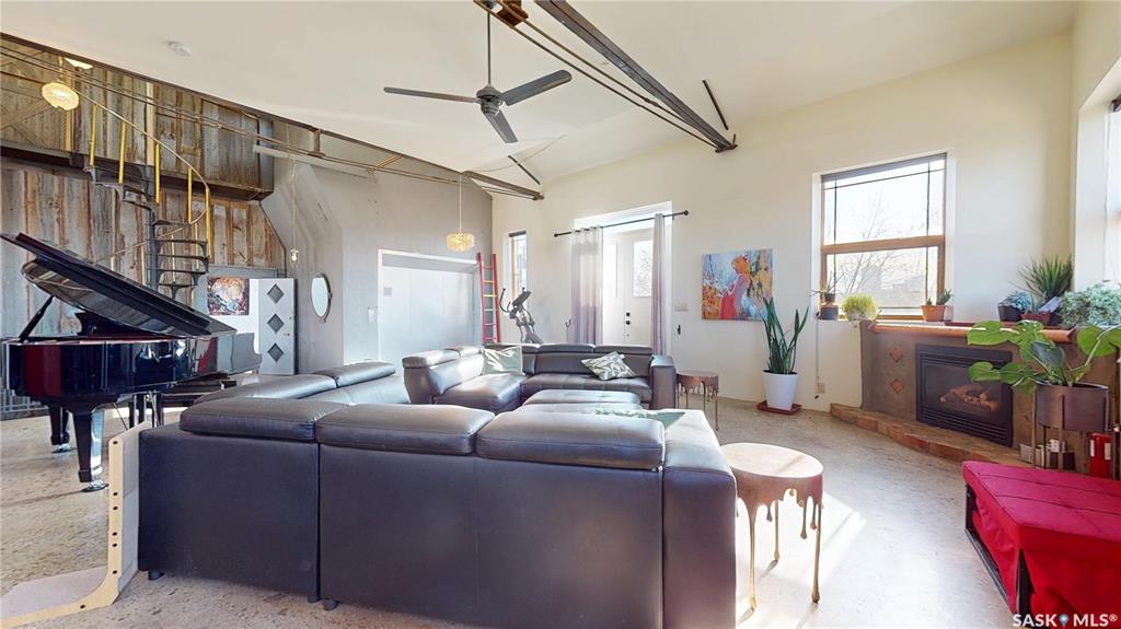 Fourth View of 2007 6th Avenue, Warehouse District, Regina, Saskatchewan, S4R 1B1