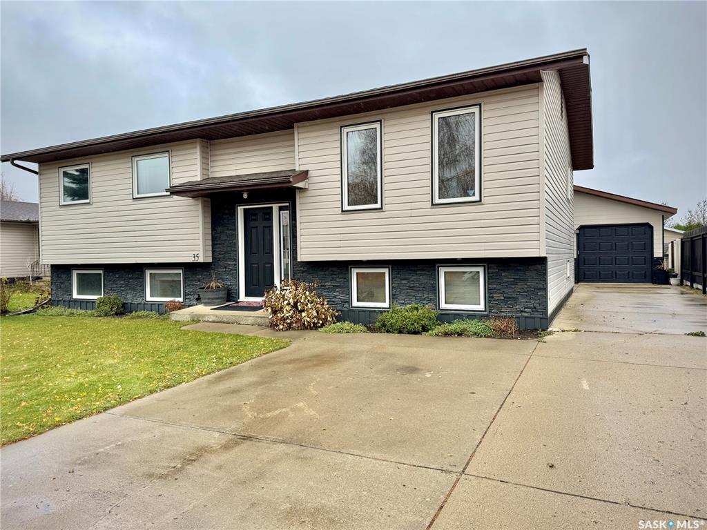 35 Blackwell Crescent, SK022102, Saskatchewan,