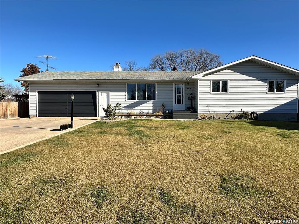 737 Willow Place, SK022123, Saskatchewan,