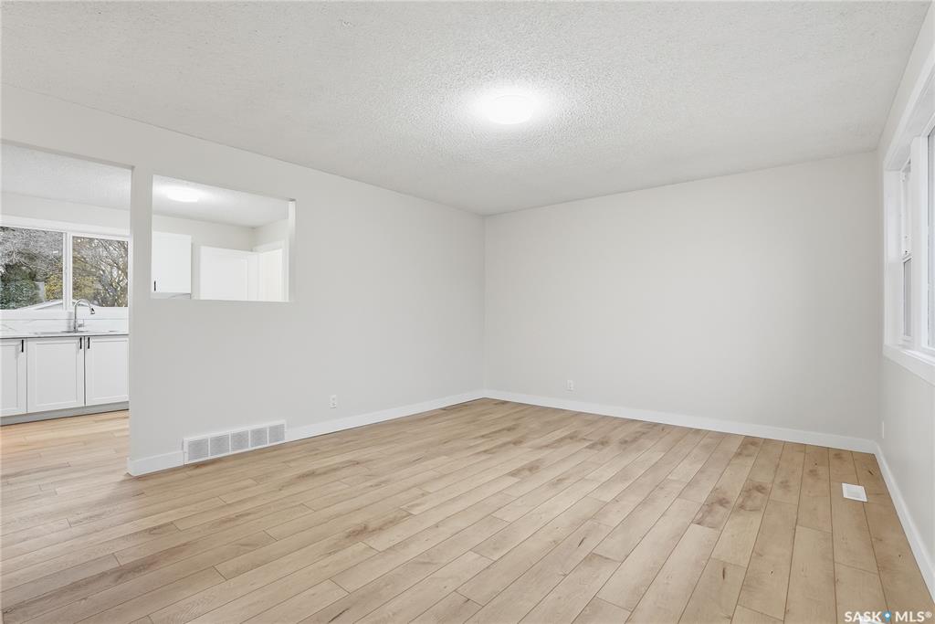 Third View of 1652 Central Avenue, Sutherland, Saskatoon, Saskatchewan, S7N 2H5