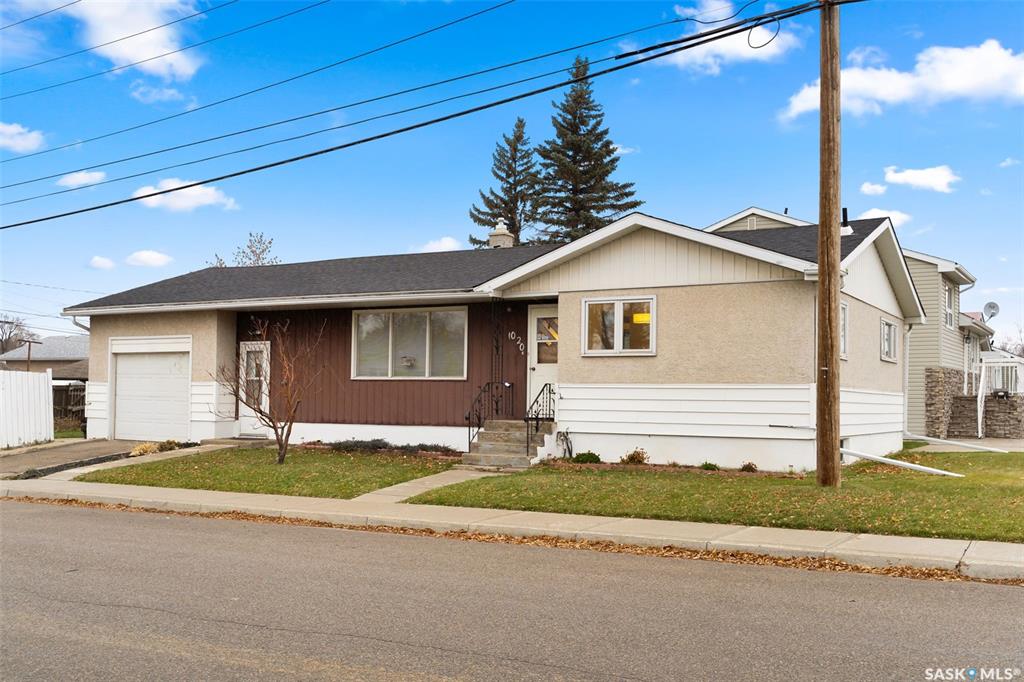 Second View of 1020 9th Avenue E, Glen Elm Park, Regina, Saskatchewan, S4N 0H3