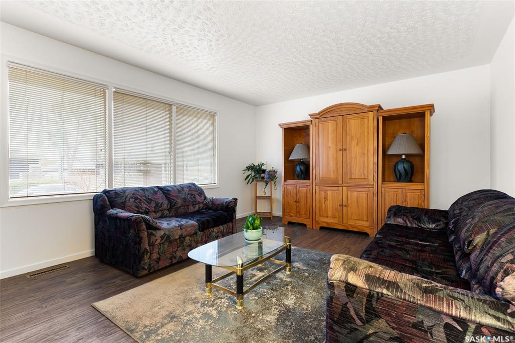 Fifth View of 1020 9th Avenue E, Glen Elm Park, Regina, Saskatchewan, S4N 0H3