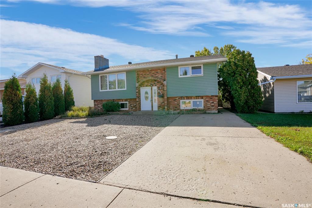 MLS® listing #SK022203 for sale located at 1631 Glendale Street