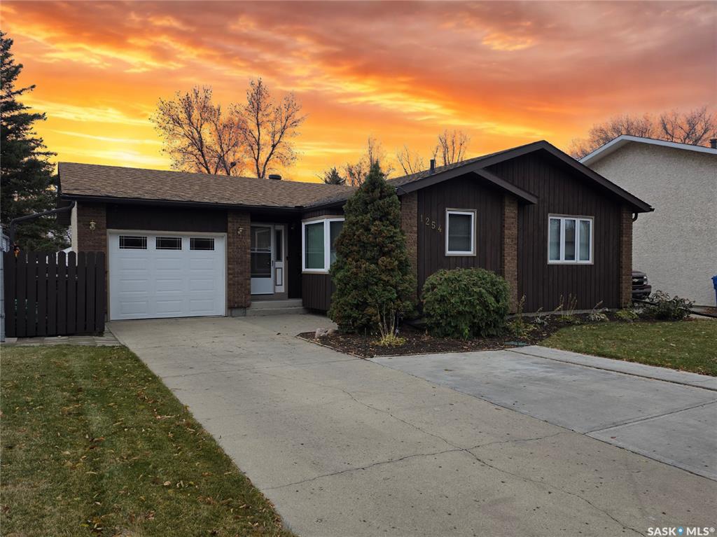 1254 Mcneill Crescent, SK022206, Saskatchewan,