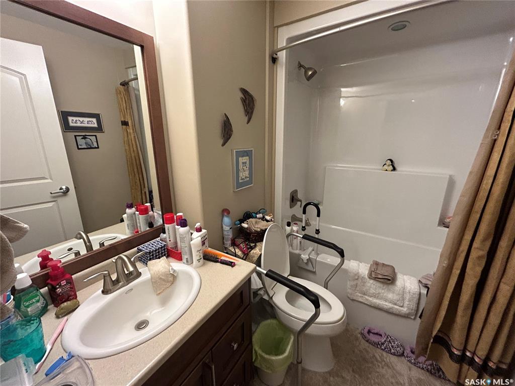 Third View of 510 4th Avenue #202, Rosthern, Saskatchewan, S0K 3R0