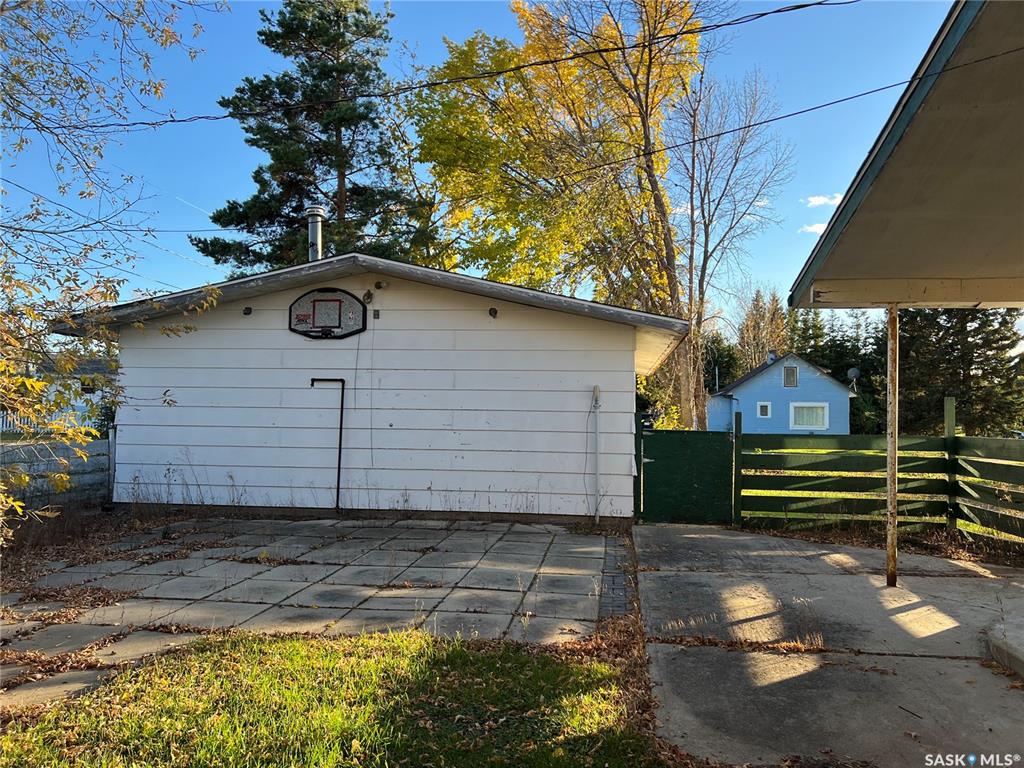 Second View of 904 Railway Avenue, Loon Lake, Saskatchewan, S0M 1L0