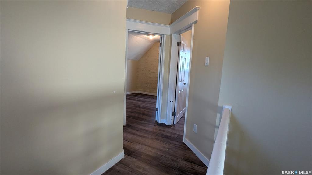 Fourth View of 424 J Avenue N, Westmount, Saskatoon, Saskatchewan, S7L 2K3