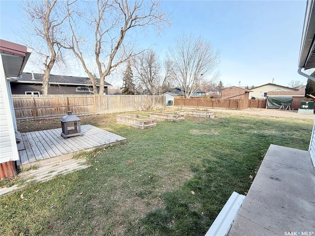 Fourth View of 216 Onstad Crescent, Weyburn, Saskatchewan, S4H 2T2