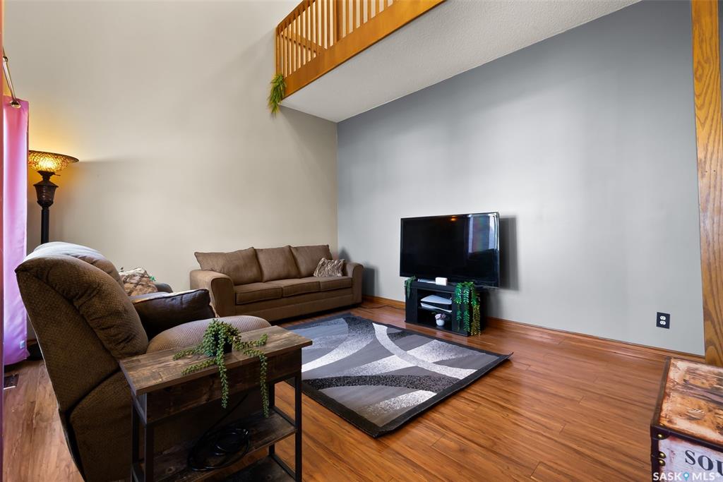 Fourth View of 55 Duncan Crescent, Dieppe Place, Regina, Saskatchewan, S4T 6L4