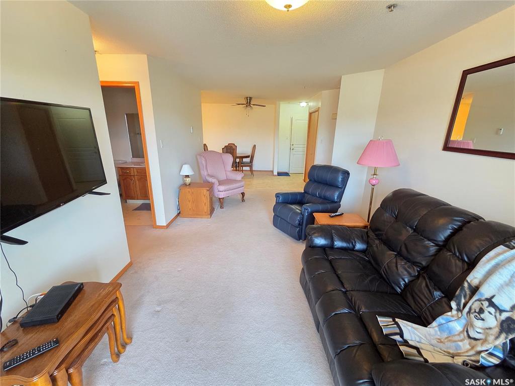 Fourth View of 605 106 3rd Avenue Ne, Hillcrest MJ, Moose Jaw, Saskatchewan, S6H 0L6