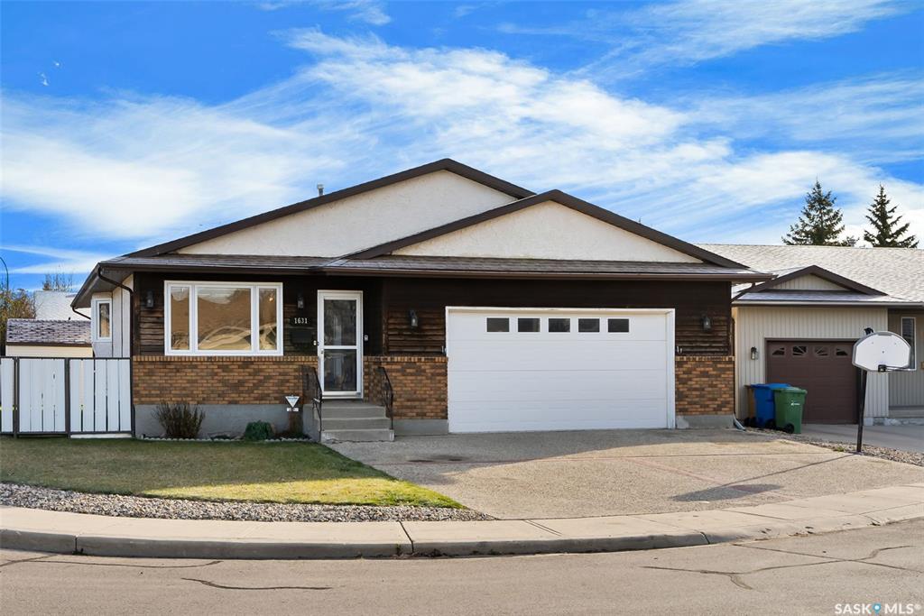 1631 Hird Court N, SK022512, Saskatchewan,